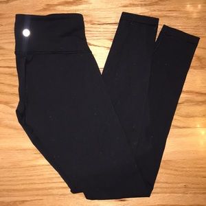 Black lululemon low rise leggings